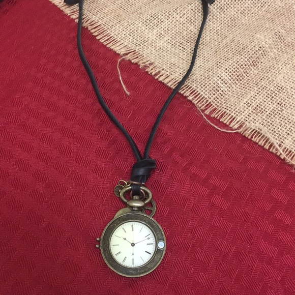 Handmade Leather necklace with locket charm - Picture 2 of 6